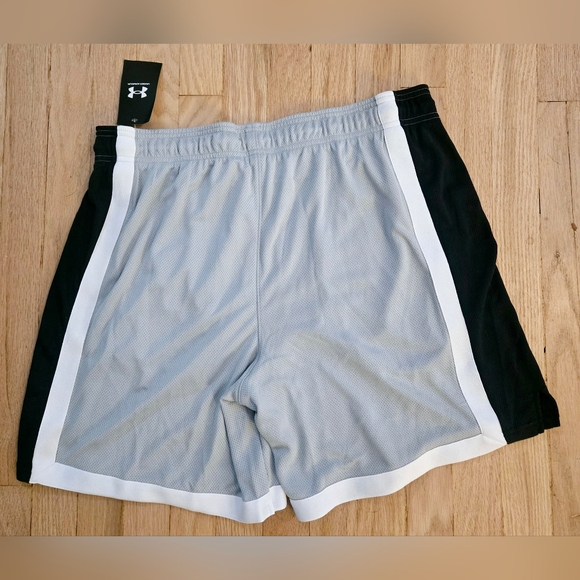 Under Armour shorts- Size XL. BNWT - Picture 4 of 6